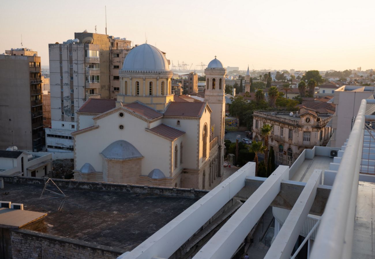 Sunrise, Sunset, Sea & City Views 