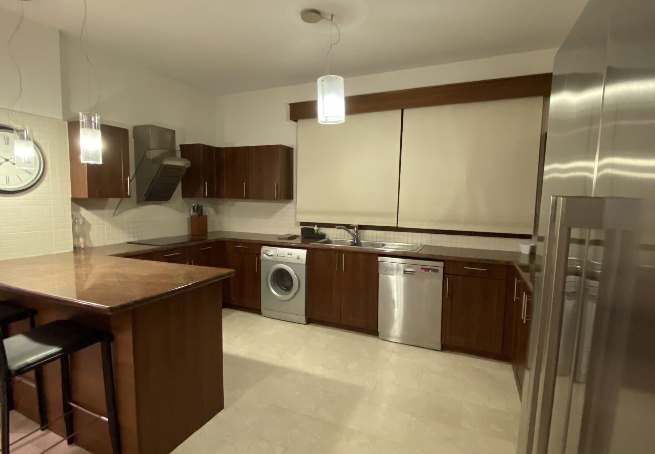 Fully Equipped, Open Plan Kitchen