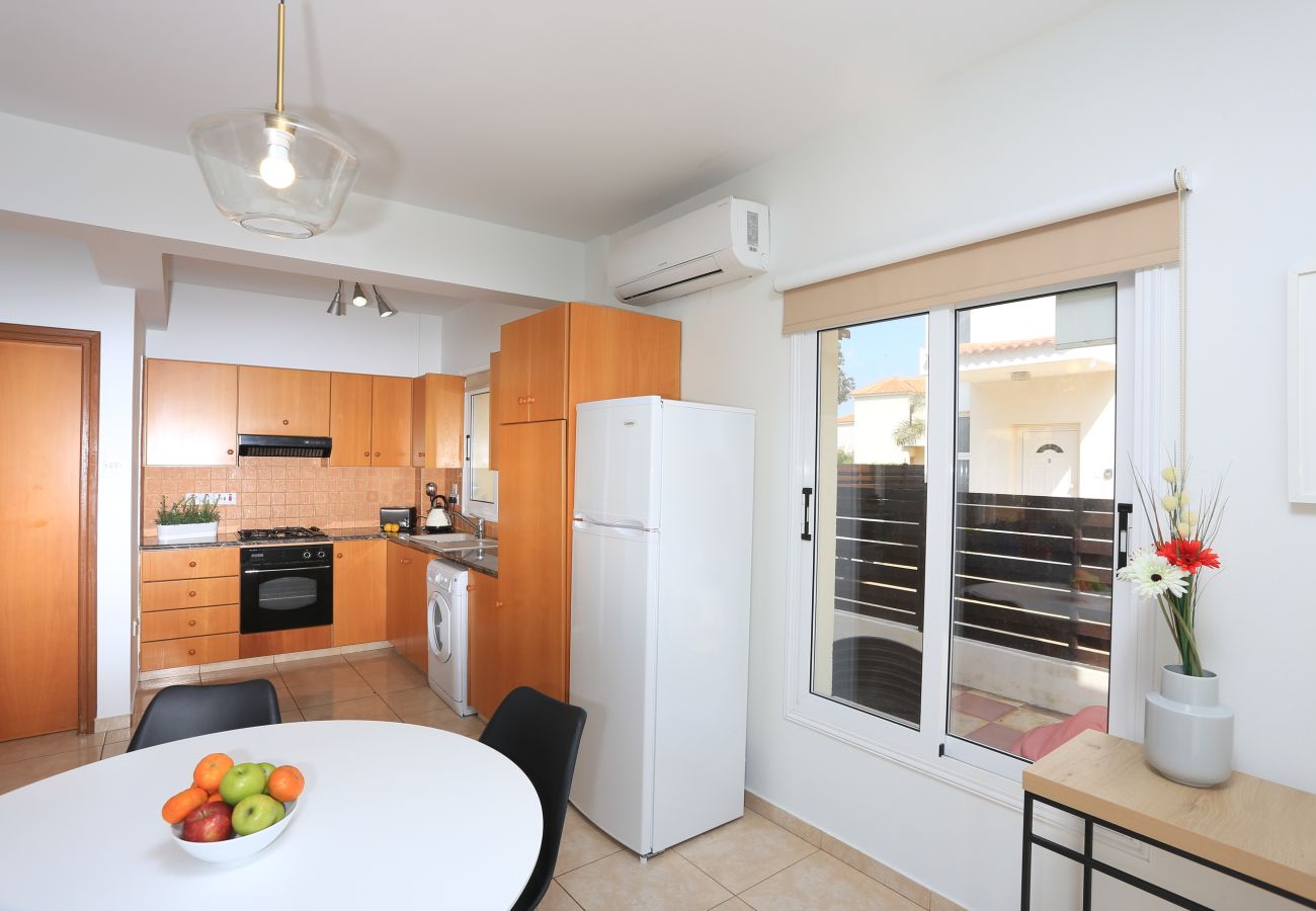 Open Plan Kitchen, Dining Area