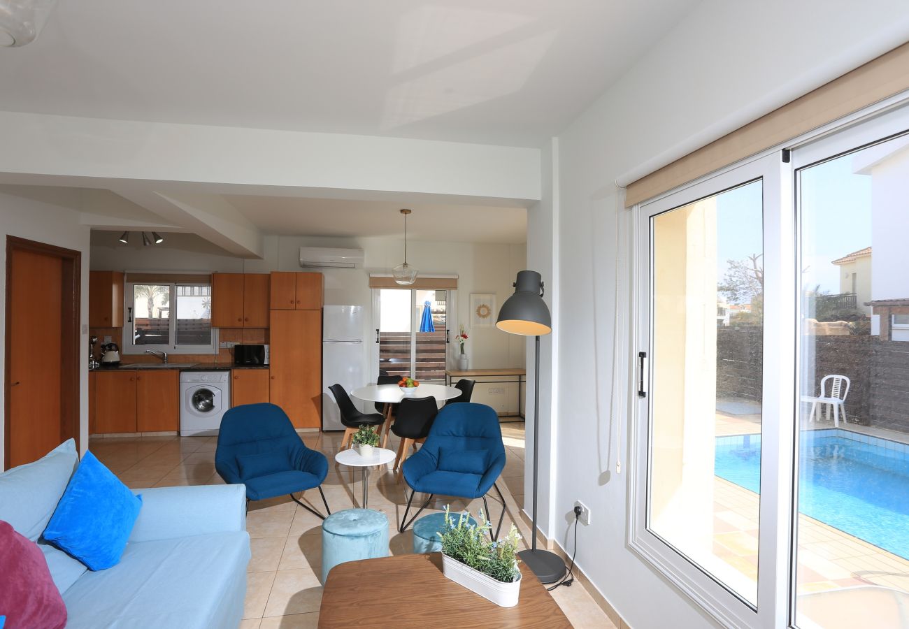 Open Plan Living room & Kitchen 