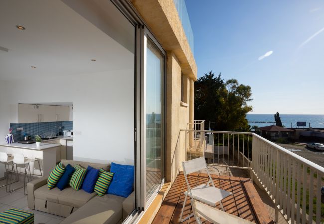 Studio in Agios Tychonas - Athenaeum Beach Studio Studio in Agios Tychonas - Athenaeum Beach Studio