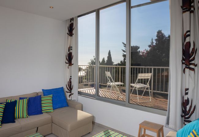 Studio in Agios Tychonas - Athenaeum Beach Studio Studio in Agios Tychonas - Athenaeum Beach Studio