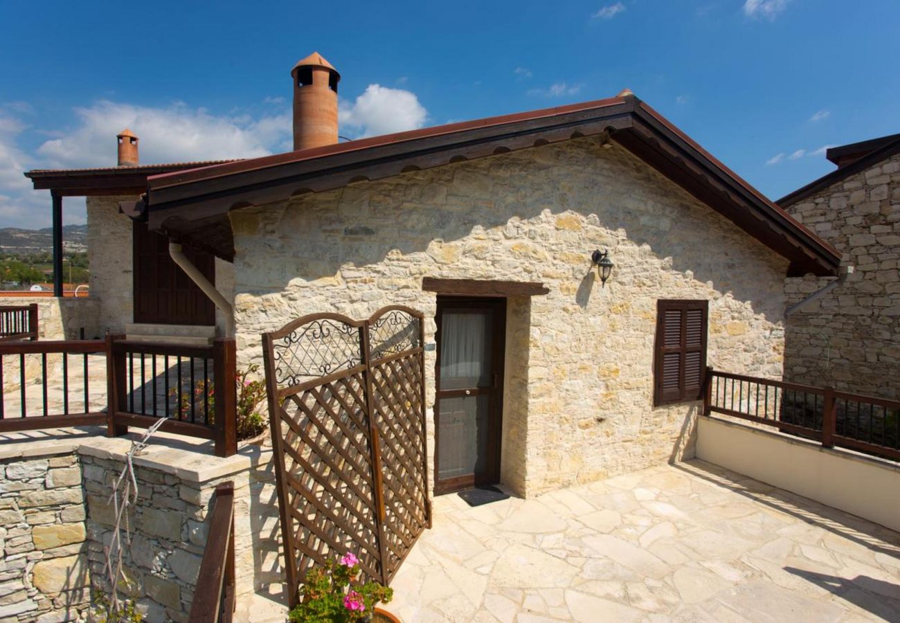 Country house in Dhoros - Old Olive Mill House