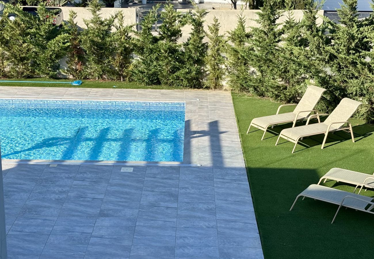 Villa in Pervolia - Sunrise Villa with Private Pool