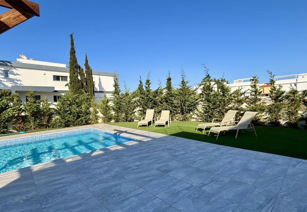 Villa in Pervolia - Sunrise Villa with Private Pool