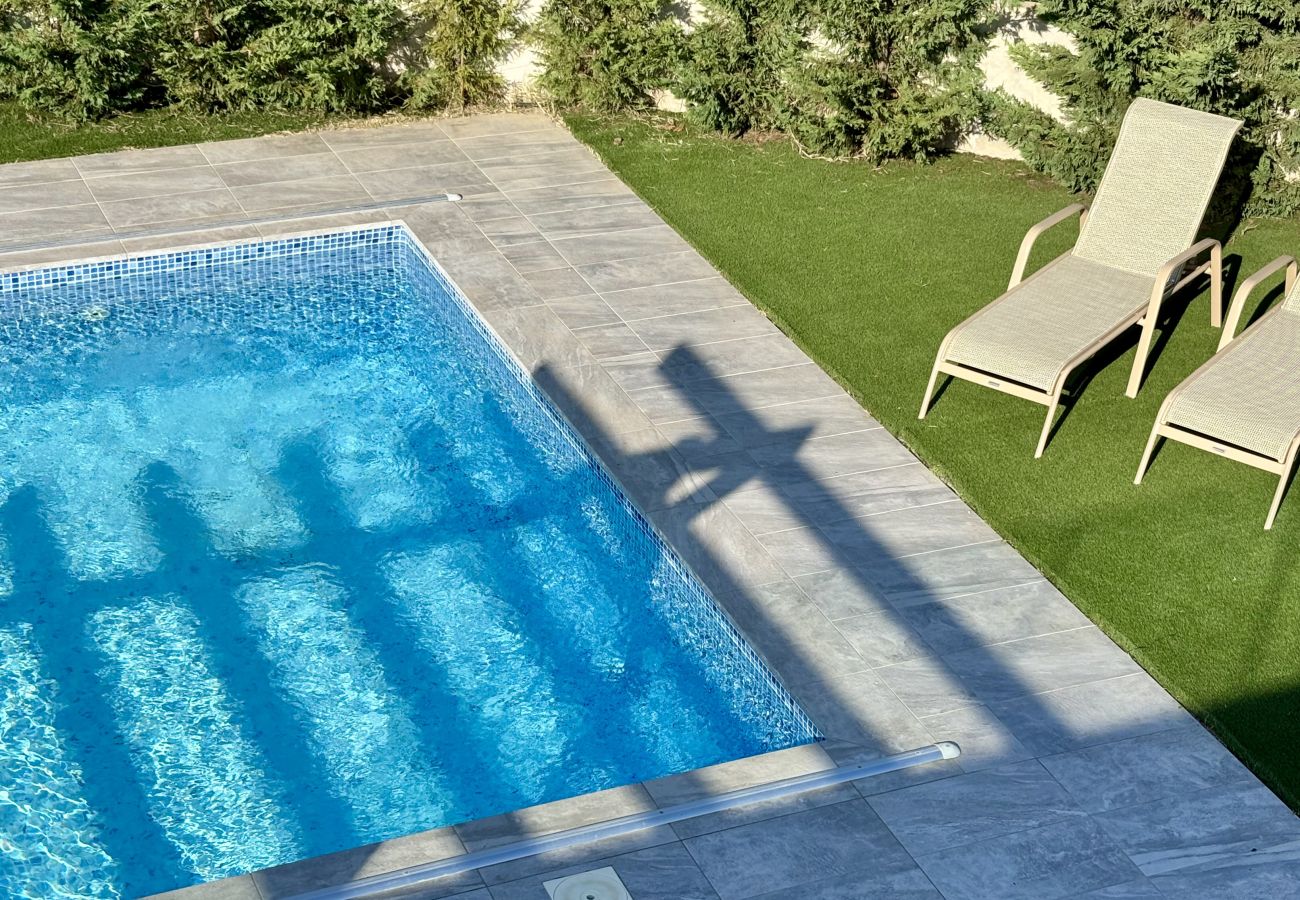 Villa in Pervolia - Sunrise Villa with Private Pool