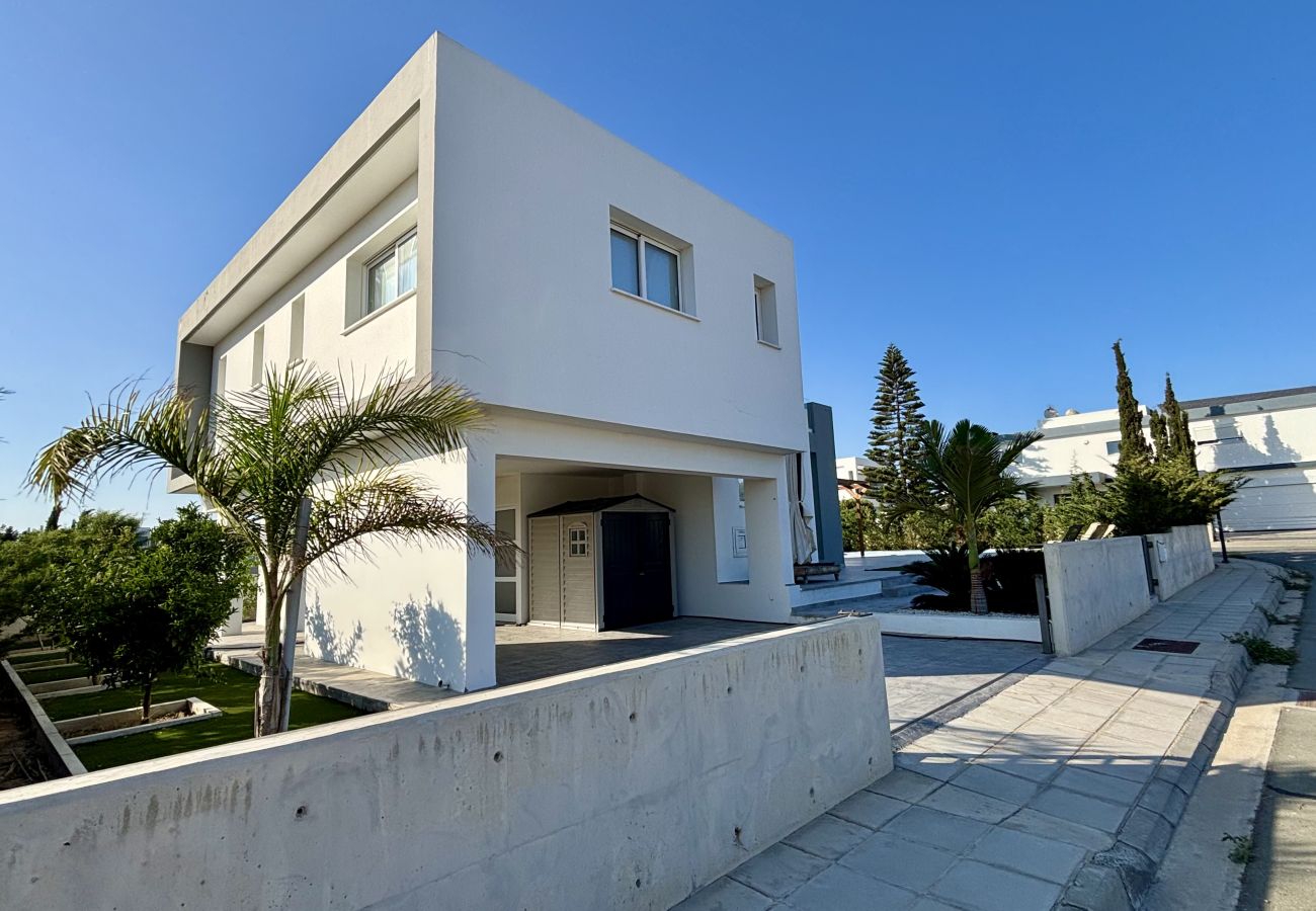 Villa in Pervolia - Sunrise Villa with Private Pool