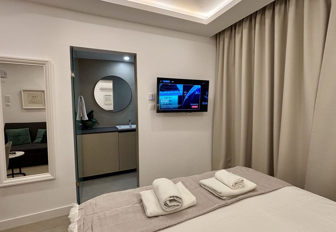 Studio in Agios Tychonas - White Arches Studio Suite