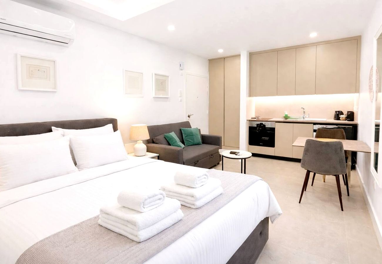 Studio in Agios Tychonas - White Arches Studio Suite